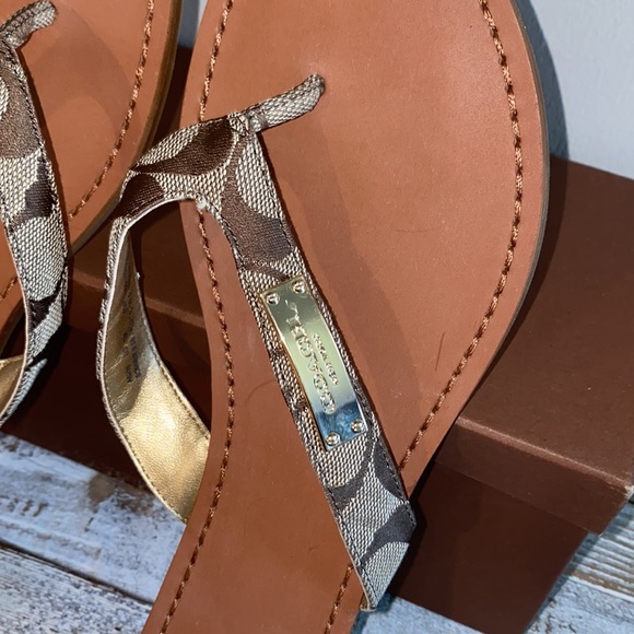 COACH NIB Sommer Flip Flop Sz 9.5 - Picture 2 of 6